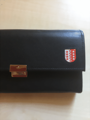 Bild von Service-Portemonnaie schwarz mit Kantonswappen z.B Wallis